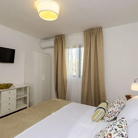 House Greta בית נופש *